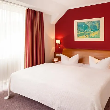 Strandhotel Eldena Goehren (Ruegen)