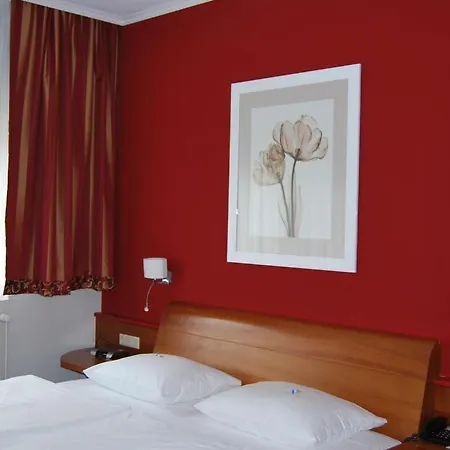 Hotel Strandhotel Eldena 3*